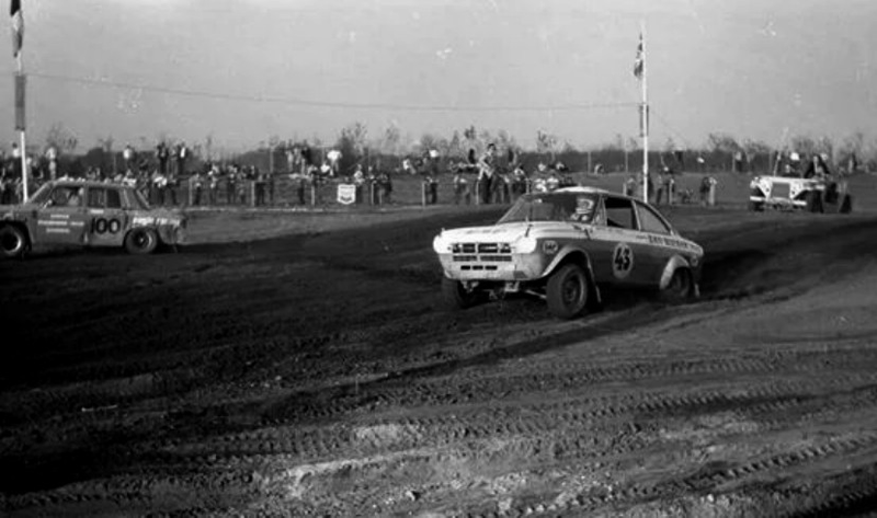 Here the front diff is clearly visible under acceleration. Source: http://www.rallydaf.nl/